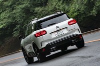 590kmあまりをドライブした今回のテストでは、満タン法で13.7km/リッターの燃費値を記録した。WLTCモードの燃費値は16.3km/リッター。