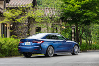 今回の試乗車のボディーカラーは深みのある味わいの「アルピナブルー」。44万円のスペシャルカラーだ。