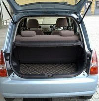 トランクもわりと広い。