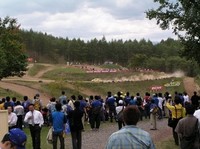 WRCよかったけど問題も。コースのほとんどが、このように遠いのだ……。