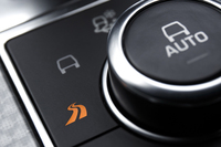 路面の状況に応じて走行モードを切り替えられる「テレインレスポンス2」には、新たにスポーツ走行を想定した「ダイナミック」モードが追加された。