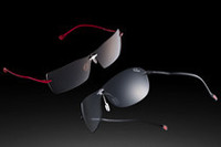 「KEN OKUYAMA EYES」×「TALEX」×「CAR GRAPHIC」のトリプルネームを冠した限定モデル。ティアドロップ型とスクエア型の2種類をご用意しました。