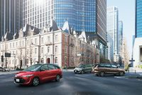 左から「エスティマ アエラス プレミアムG」「エスティマ アエラス プレミアム」「エスティマ アエラス スマート」。