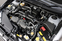 115psの1.6リッター水平対向4気筒エンジン。アイドリングストップ機能が装着される「1.6iL」（4WD車）の場合の燃費は、17.6km/リッター（10・15モード）となる。