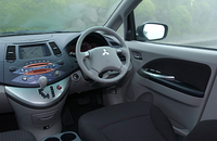 三菱グランディス スポーツ-E ROAR Edtion（4AT）【試乗記】の画像