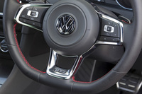 VW、スポーティーな「ゴルフGTI」を発表の画像