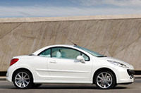 【パリショー2006】「プジョー207」にCC登場か!?の画像