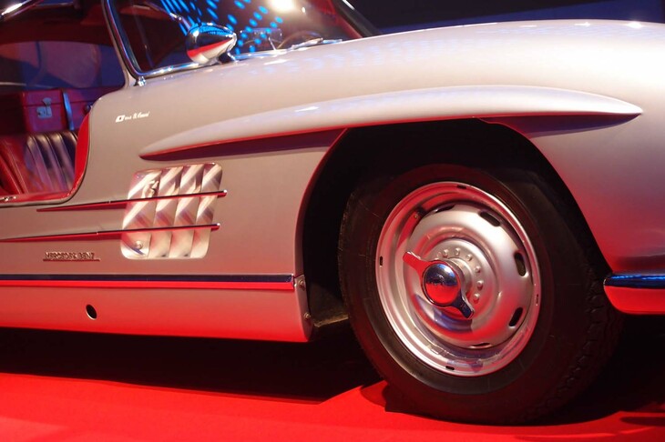 メルセデス・ベンツ300SL（フロントホイール）
