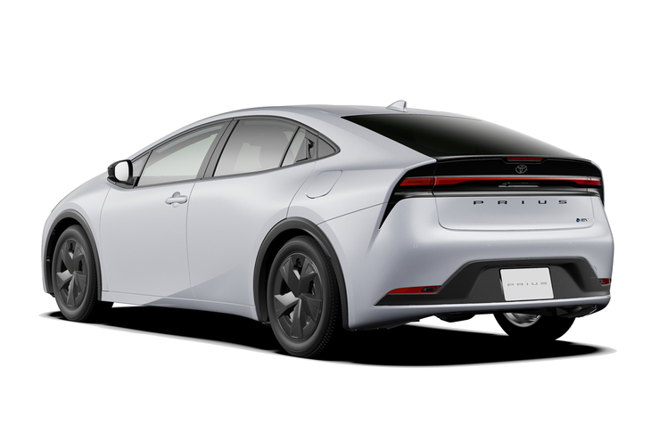 オススメは実質的なエントリーグレードの「U」。価格的にも手を出しやすく、それでいて予防安全・運転支援システムは一通り完備。サブスクリプションサービスの「KINTO」専用車だが、早めの納期が期待できるのもいい。