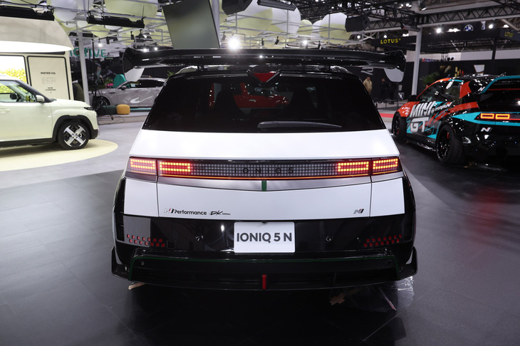 ヒョンデ・アイオニック5 N DKエディション装着車（写真：ヒョンデ モビリティー ジャパン）