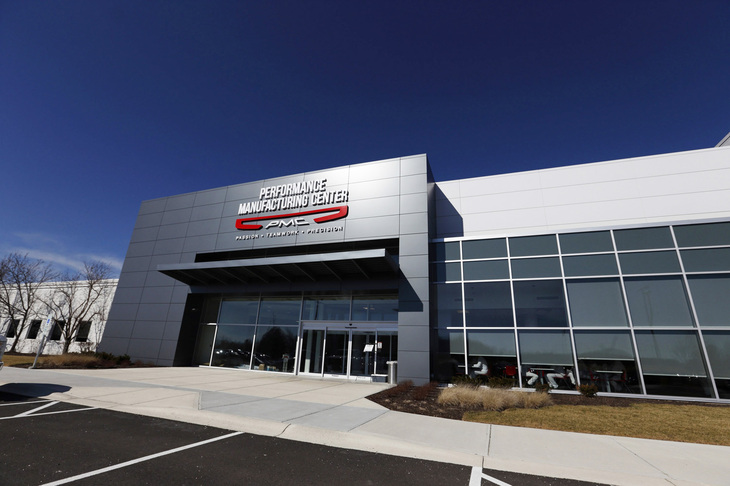 寄居工場の近くにはエンジン工場もあるが、「シビック タイプR」の2リッターターボについては、米オハイオ州メアリズビルの「パフォーマンスマニュファクチャリングセンター」（写真）で生産され、日本に送られる。