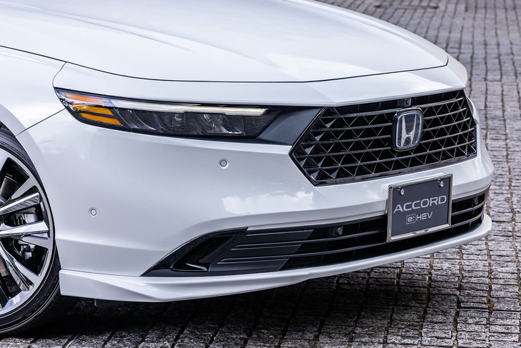 ホンダ・アコード純正アクセサリー装着車両「ツーリングライン」（フロントマスク）
