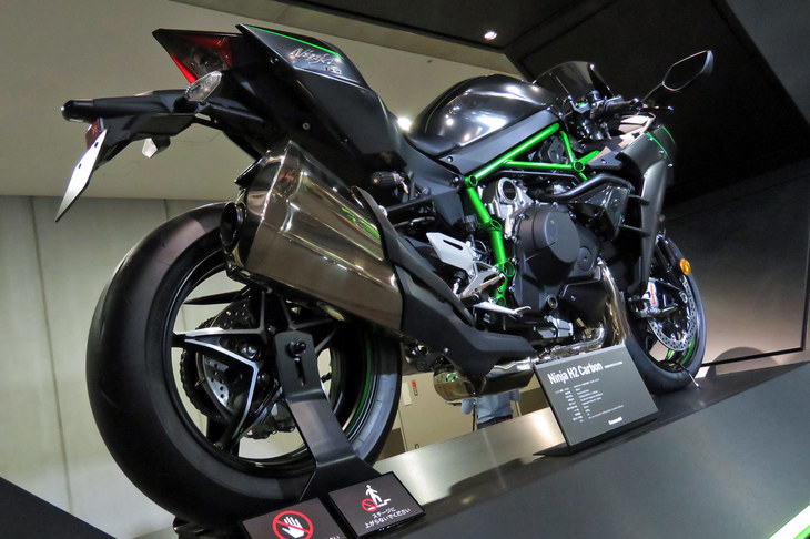カワサキ・ニンジャH2カーボン
