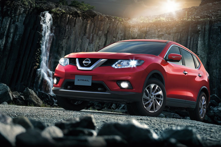 「日産エクストレイル20Xtt“エマージェンシーブレーキパッケージ”」