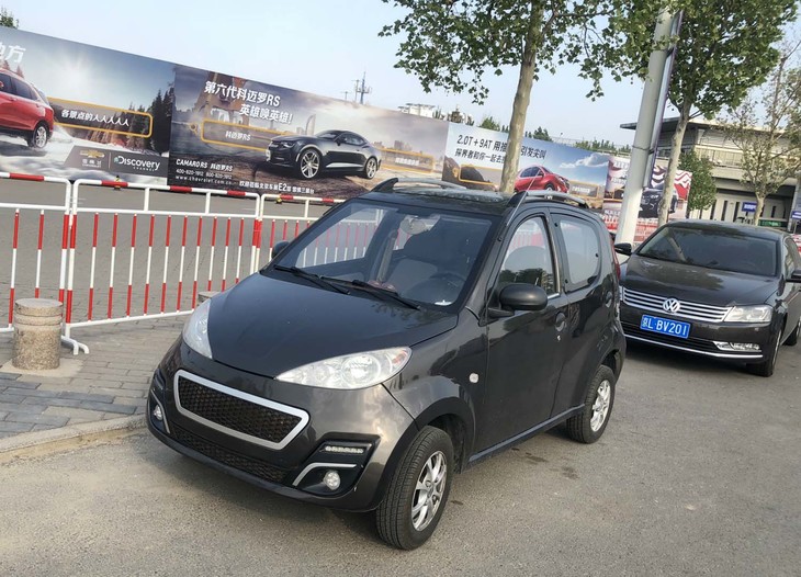 こちらは、（「スマート」＋欧州用「トヨタ・アイゴ」）÷2。