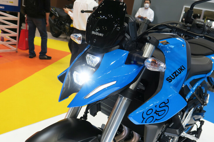 スズキGSX-8S