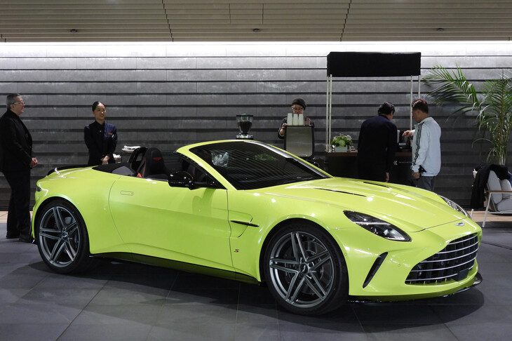 ボディータイプには従来モデルと同様、今回試乗したクーペに加えてオープントップの「ロードスター」も用意される。
