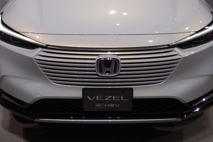 ホンダ・ヴェゼルe：HEV Z（ボディー同色のフロントグリル）