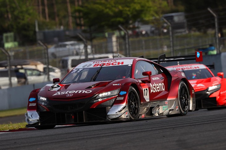 500kmの長距離レースとなる第2戦富士を制した、塚越広大／ベルトラン・バゲット組のNo.17 Astemo NSX-GT。