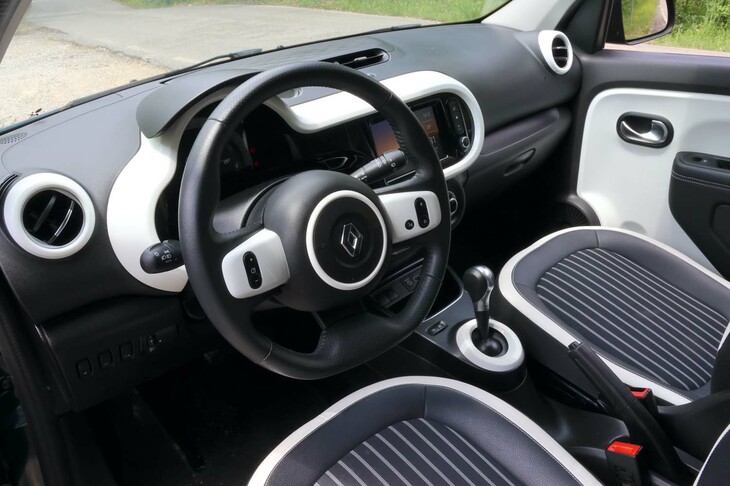 EVでありながら、寝かせすぎないAピラーなど、内燃機関版の良心的なパッケージングがそのままなのもうれしい。