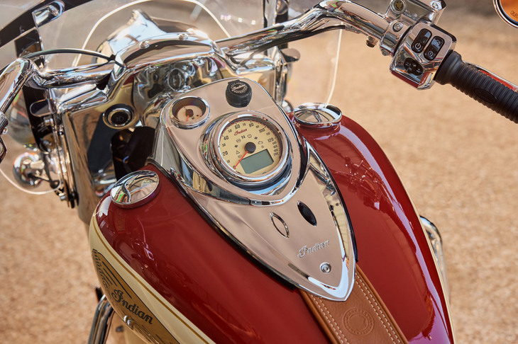 「スプリングフィールド スペシャルエディション」のタンク上面。