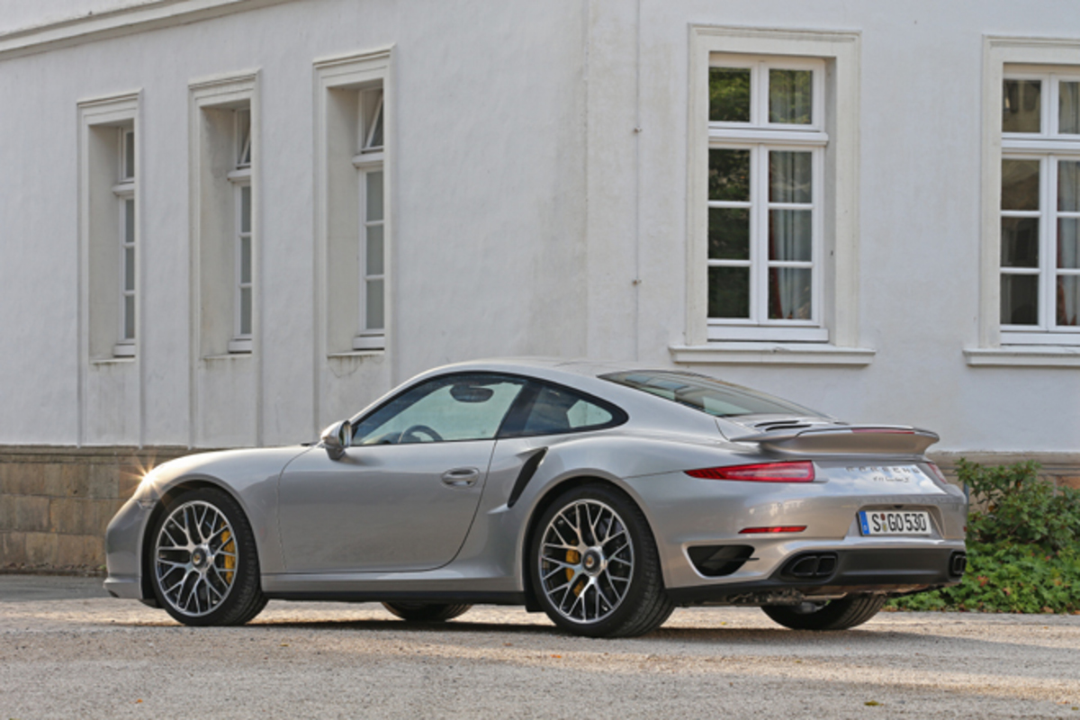 ポルシェ911ターボ（4WD/7AT）／911ターボS（4WD/7AT）【海外試乗記