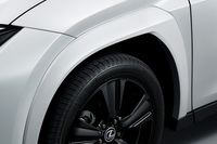 コンパクトSUV「レクサスUX」の特別仕様車“エレガントブラック”登場の画像