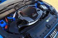 エンジンは2.9リッターV6ツインターボ。450PSの最高出力と600N・mの最大トルクを発生する。