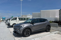 「キャプチャー エスプリ アルピーヌ マイルドハイブリッド」のボディーサイズは全長×全幅×全高＝4240×1795×1590mm、ホイールベースは2640mmと、混雑する日本の道でも扱いやすい。今回は都内を中心に渋滞する街なかと首都高を半日で約100km走行し、平均燃費は車載計計測値で11.6km/リッターであった。