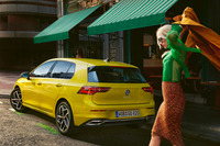 48V電源システムとベルト駆動式スタータージェネレーター、48Vリチウムイオンバッテリーによるマイルドハイブリッドパワートレイン「eTSI」を搭載。