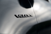 グレード名の「ヴェローチェ（Veloce）」はイタリア語で「速い」という意味だが、今日のアルファ・ロメオでは、基本的に充実装備の上級仕様にこの名が付与される。