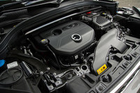 前輪の駆動、およびバッテリーへの充電に用いられる1.5リッター直3ターボエンジン。136psの最高出力と220Nmの最大トルクを発生する。