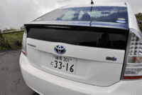 クリックするとシートアレンジによる荷室の変化が見られます。