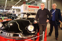 「イデアールDSフランス」のP.ドュビー名誉会長(左)。