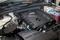 2リッター直4ターボには、引き続き180psと211psの2種類が用意される。