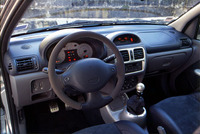 ルノー・クリオV6(6MT)【海外試乗記】の画像