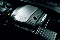 ハイパフォーマンス＆ラクシャリーサルーン「クライスラー300C」発表の画像