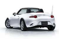 マツダ、ロードスターに競技用のベース車両を設定の画像