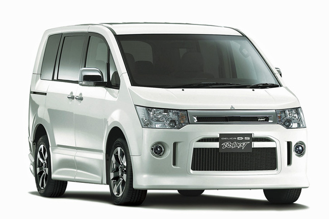 「三菱デリカD：5 ROADEST D-Power package」