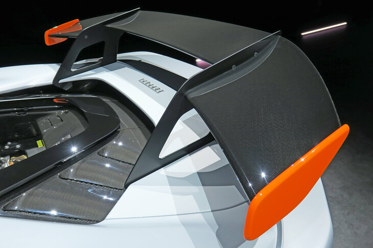 フェラーリSF90 XXストラダーレ（リアウイング）