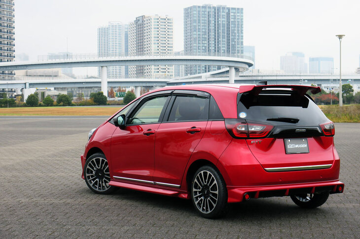 ホンダ・フィット リュクス 無限パーツ装着車（エクステリア）