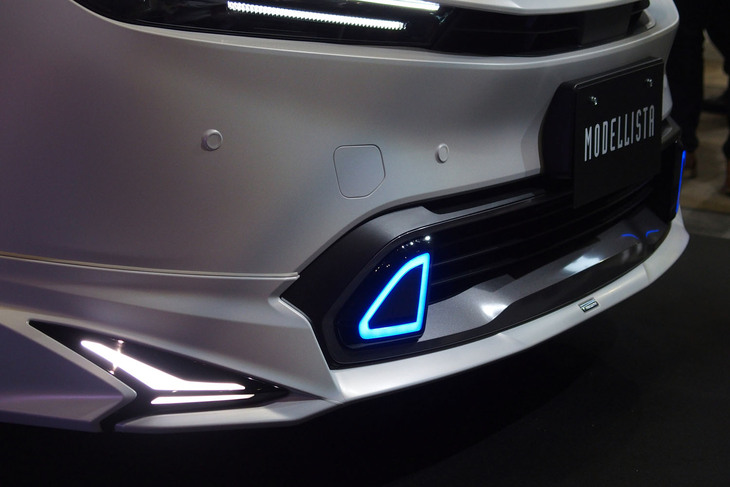 トヨタ・プリウスNEO ADVANCE STYLE（シグネチャーイルミネーション）