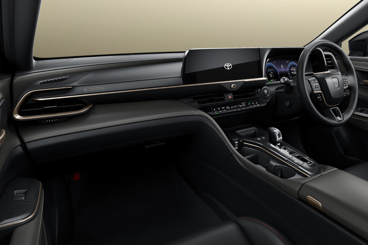 「クラウン クロスオーバーRS“THE 70th”」のインテリア。