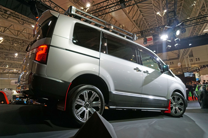 三菱デリカD：5（オプション装着車）