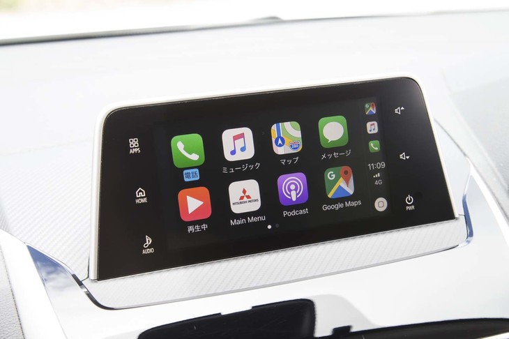 スマートフォン連携のディスプレイオーディオでは、「Apple CarPlay」や「Android Auto」が利用できる。
