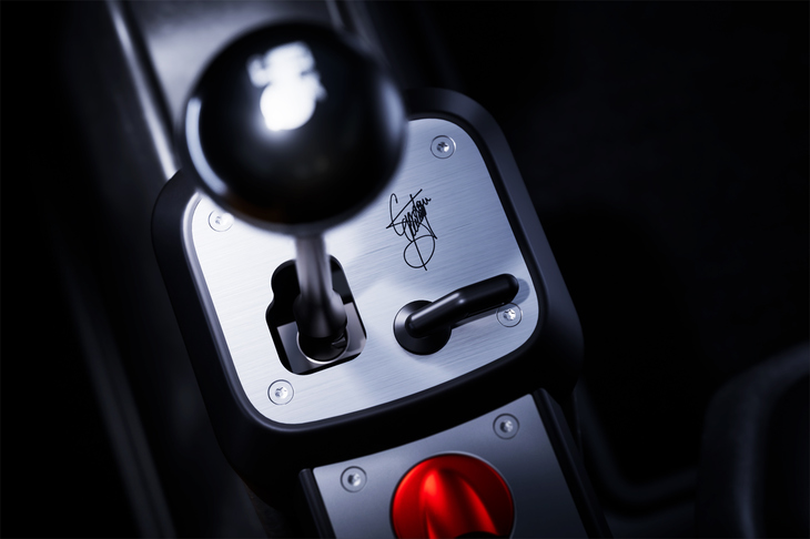 ゴードン・マレーT.33（「Gordon Murray」のサイン）