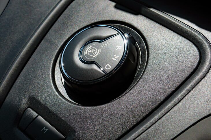 フィアット・ドブロ（シフトセレクター）