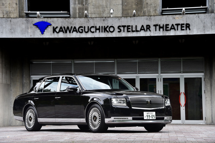 ボディーカラーは、試乗車のエターナルブラック「神威（かむい）」を含む全4色がラインナップされる。