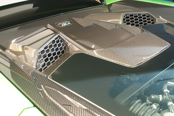 ランボルギーニ・ウラカン テクニカ（エンジンフード）