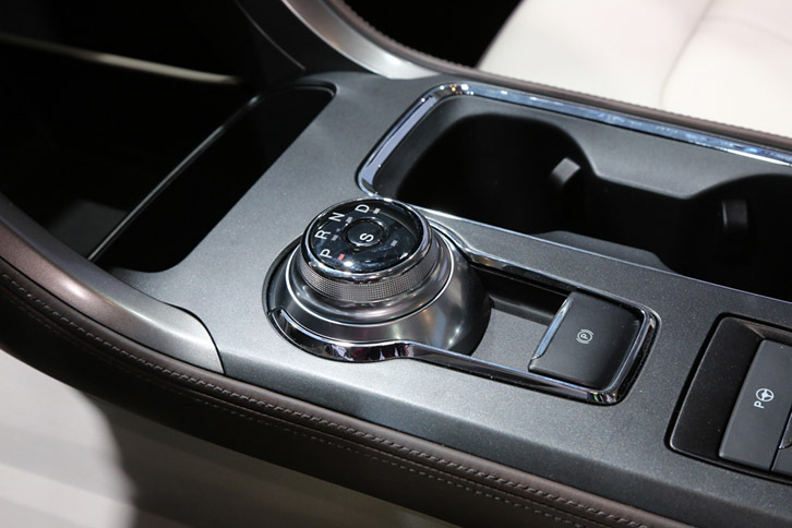 フォード・フュージョン